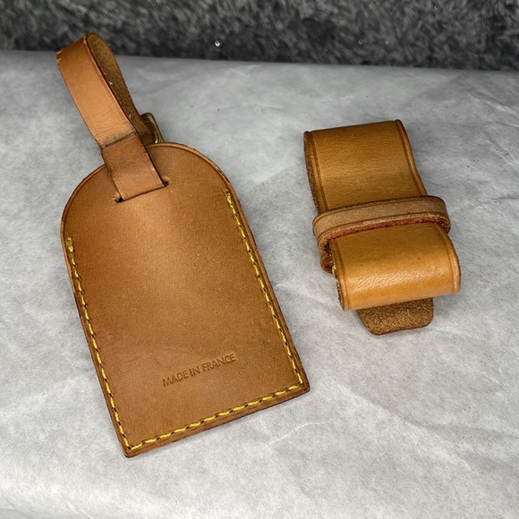 Louis Vuitton Leather Luggage Tag and Poignet Set - Picture 4 of 8